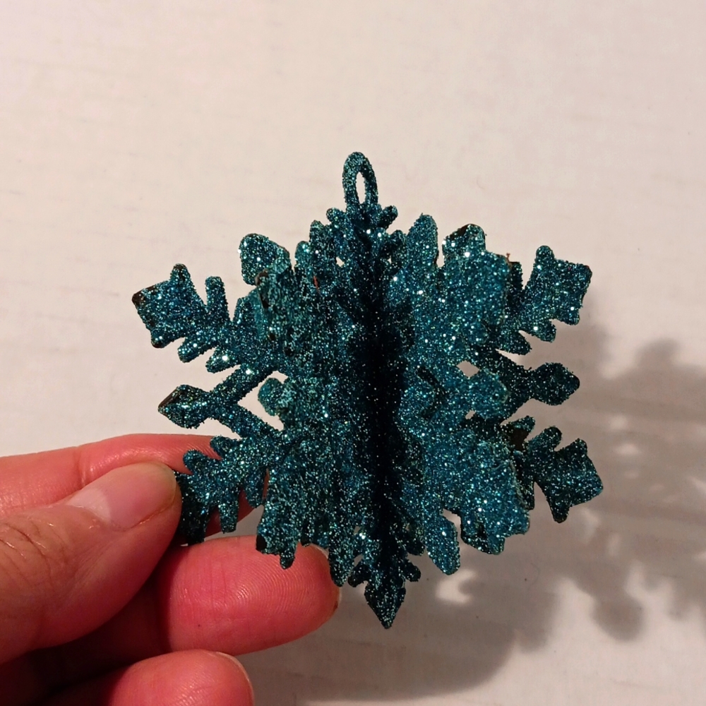 Pinecone metal & Rhinestones Glitter snowflake and mini 2012 ball ornaments - Picture 7 of 7